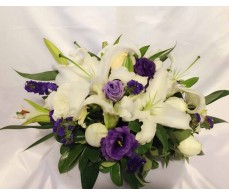 T55 WHITE LILIES TABLE FLOWER